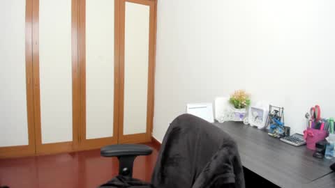 Samantha -  online show from December 2024 05:33:02 PM