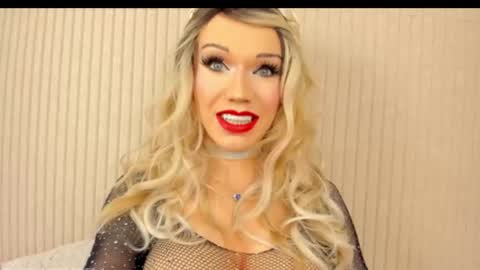 Mia online show from January 2025 07:49:02 PM