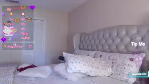 Snapshot of sensual_paradise_ chatting on July 2026 06:33:01 PM V online show from July 2026 06:33:01 PM