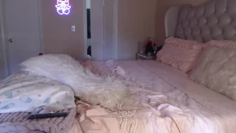 Snapshot of sensual_paradise_ chatting on August 2026 03:36:01 PM V online show from August 2026 03:36:01 PM
