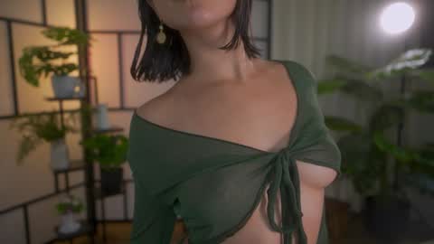 Maria- OF sensual bee online show from January 2025 02:14:01 AM