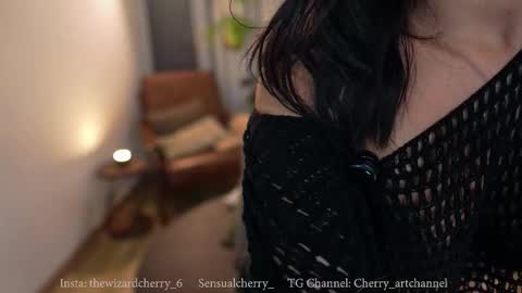 Maria- OF sensual bee online show from March 2026 01:00:01 AM