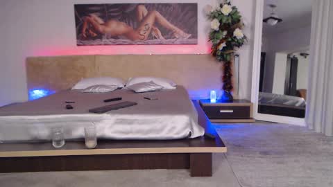 Hallie online show from December 2024 05:01:01 PM