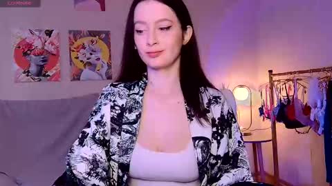 Snapshot of sensuallucy233 chatting on December 2025 06:21:01 AM sensuallucy233 online show from December 2025 06:21:01 AM