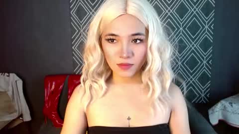 Chloe online show from October 2025 09:32:01 AM