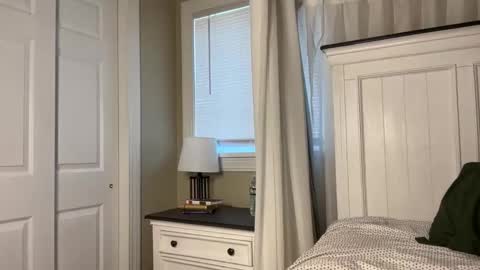 Seraphina online show from April 2026 02:06:01 PM