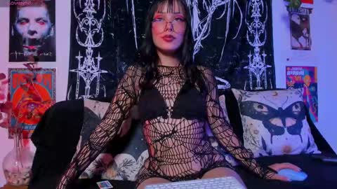 seraphine online show from October 2025 04:54:01 AM