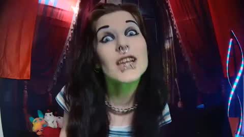 Seraphin Munster online show from December 2024 05:45:02 PM