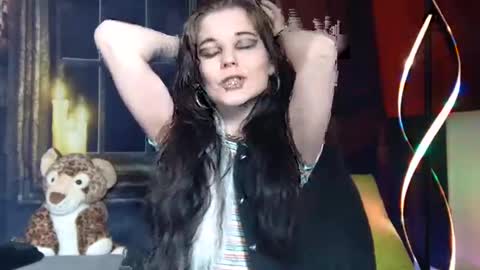 Seraphin Munster online show from February 2025 12:18:01 AM