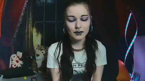 Seraphin Munster online show from March 2025 12:07:02 AM