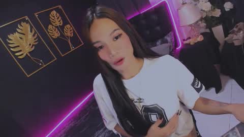 RED HARPER online show from November 2025 08:03:01 AM