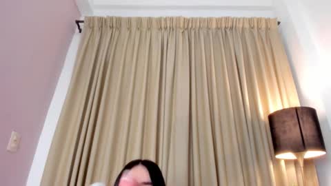 serenaaveline online show from September 2025 02:49:02 PM