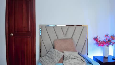 serenaaveline online show from September 2025 10:35:02 PM