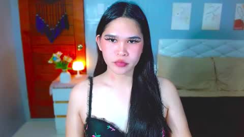 serenastra online show from March 2026 05:37:02 PM