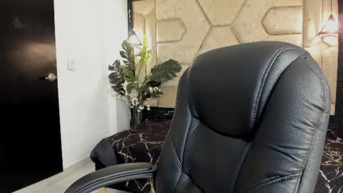 Serene online show from June 2026 01:13:02 PM