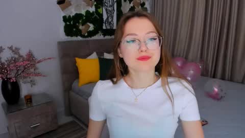 Ophelia online show from February 2025 08:24:01 PM