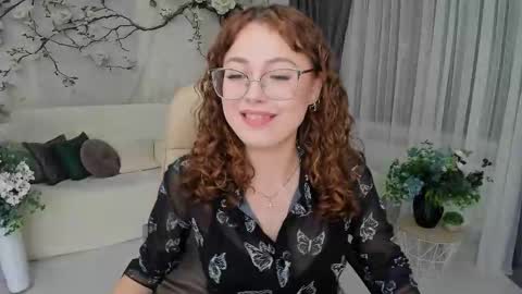 Ophelia online show from September 2025 04:32:01 PM