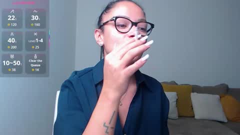 SereneSophi online show from November 2025 02:39:02 AM