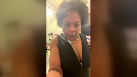 serenity_dayze online show from May 2026 04:52:01 AM