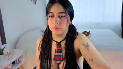 Serenna Cruz online show from October 2025 02:18:02 PM