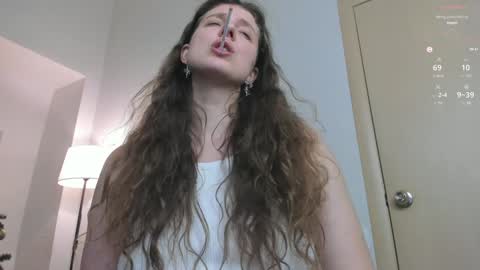 Hey Guys and Girls non-binary personalities  Im Sereta online show from December 2024 01:49:01 PM