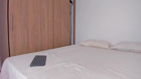 Serge online show from October 2025 05:03:01 PM