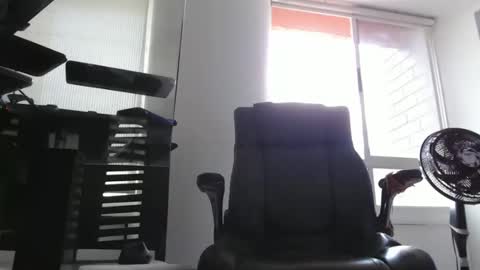 hetero serio discreto online show from October 2025 07:01:02 PM