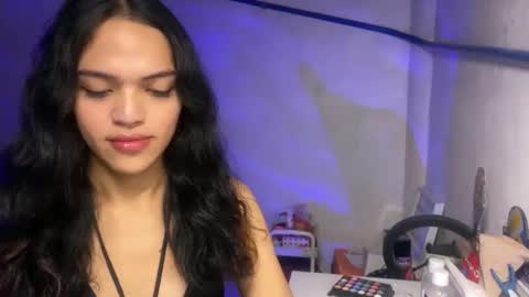 Bella online show from October 2025 03:49:01 PM