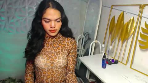 Bella online show from November 2025 04:42:02 PM