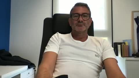 sesamechris92 online show from September 2025 04:39:01 PM