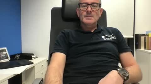 sesamechris92 online show from December 2025 05:18:02 PM