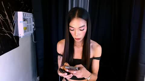 Snapshot of sessy_fuckerxx chatting on April 2026 04:34:02 PM sessy_fuckerxx online show from April 2026 04:34:02 PM