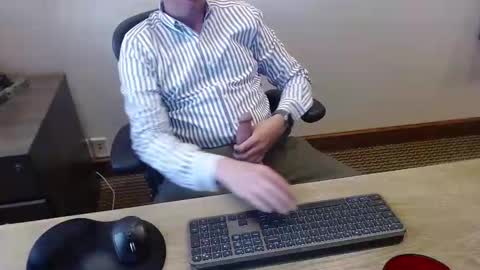 Snapshot of sethdoza chatting on April 2026 05:17:02 PM sethdoza online show from April 2026 05:17:02 PM