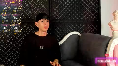 sett_and_gwen online show from January 2025 07:03:01 AM