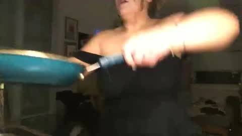 seturselfonfyre online show from March 2026 03:45:02 AM