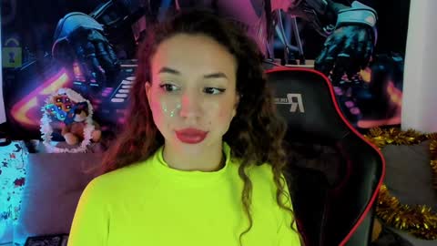 Leyila Johnnyn online show from December 2024 08:25:02 PM