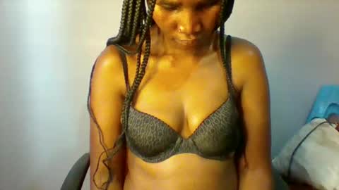 Snapshot of sexie_love chatting on September 2025 12:38:02 PM Nancy online show from September 2025 12:38:02 PM