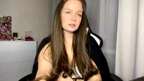 Snapshot of sexmoon11 chatting on December 2024 07:11:02 PM My name is Mia whats yours online show from December 2024 07:11:02 PM