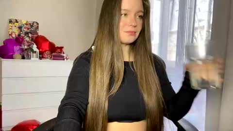 Snapshot of sexmoon11 chatting on February 2025 10:17:02 AM My name is Mia whats yours online show from February 2025 10:17:02 AM