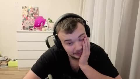 Snapshot of sexmoon11 chatting on December 2025 01:49:01 PM My name is Mia whats yours online show from December 2025 01:49:01 PM