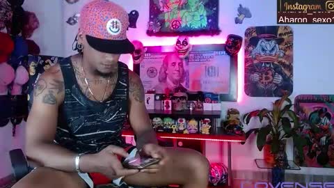 Snapshot of sexo_aharon chatting on February 2026 01:21:01 AM Aharon ravelo online show from February 2026 01:21:01 AM