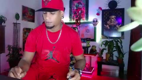 Snapshot of sexo_aharon chatting on June 2026 07:07:03 AM Aharon ravelo online show from June 2026 07:07:03 AM