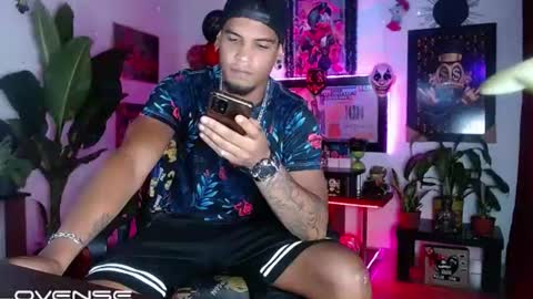 Snapshot of sexo_aharon chatting on June 2026 03:33:01 AM Aharon ravelo online show from June 2026 03:33:01 AM
