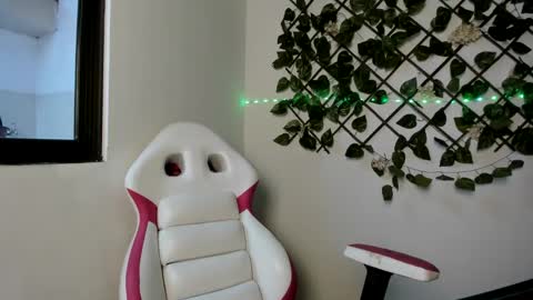 Snapshot of sexual_addiction chatting on February 2025 06:56:02 PM SARA online show from February 2025 06:56:02 PM