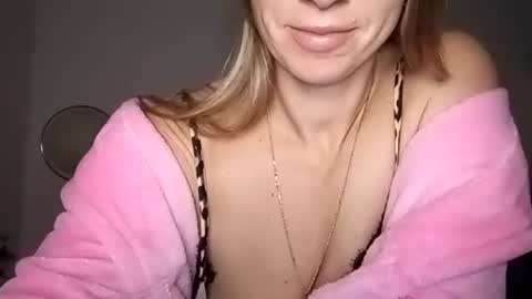 Snapshot of sexualangel chatting on September 2025 05:56:01 AM Verona online show from September 2025 05:56:01 AM