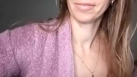 Snapshot of sexualangel chatting on November 2025 07:35:02 AM Verona online show from November 2025 07:35:02 AM