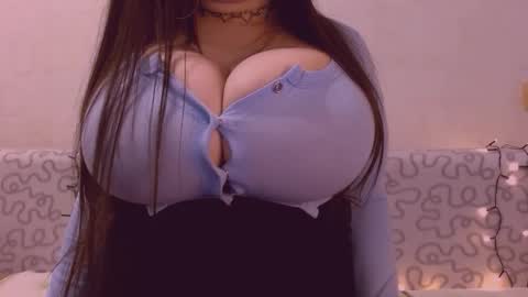 Julia online show from March 2026 05:44:01 AM