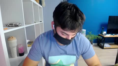 Tommy online show from January 2025 08:40:01 PM