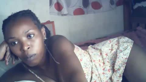 Snapshot of sexxy_curvy23 chatting on January 2026 06:33:02 PM sexxy_curvy23 online show from January 2026 06:33:02 PM