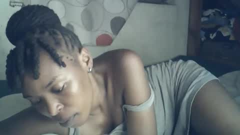 Snapshot of sexxy_curvy23 chatting on February 2026 06:26:01 PM sexxy_curvy23 online show from February 2026 06:26:01 PM